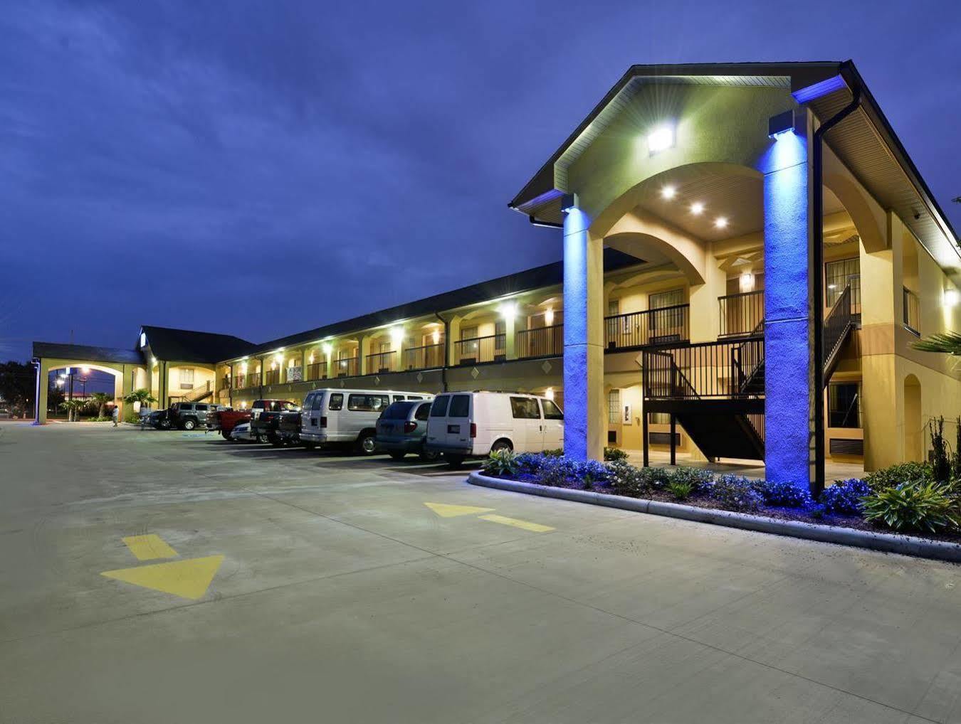 Americas Best Value Inn Lake Charles Interstate 210 Εξωτερικό φωτογραφία